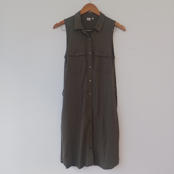 Green Dress - Picture 1 of 4